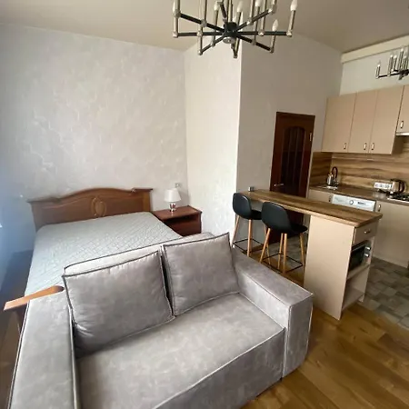 Апартаменти На Вулиці Антоновича Lviv Exterior photo